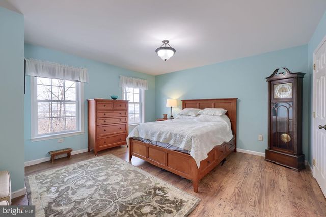 570 MOUNTAIN TOP DR, Denver, PA 17517