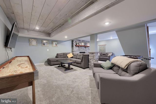 570 MOUNTAIN TOP DR, Denver, PA 17517