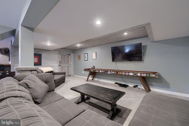 570 MOUNTAIN TOP DR, Denver, PA 17517