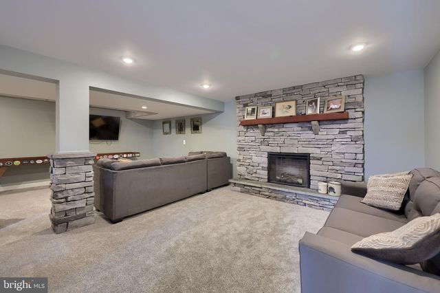 570 MOUNTAIN TOP DR, Denver, PA 17517