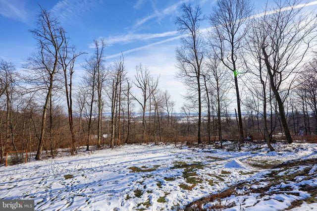 570 MOUNTAIN TOP DR, Denver, PA 17517