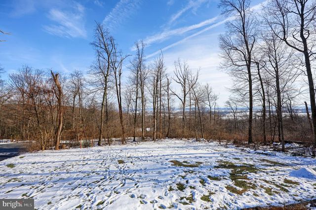 570 MOUNTAIN TOP DR, Denver, PA 17517