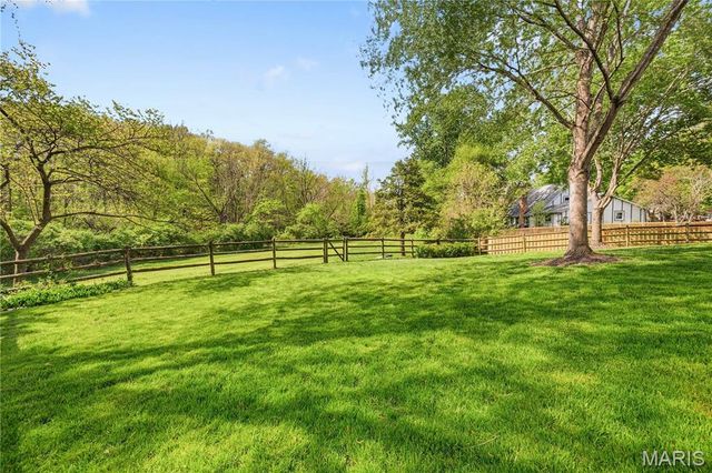 14894 Pheasant Hill Court, Chesterfield, MO 63017