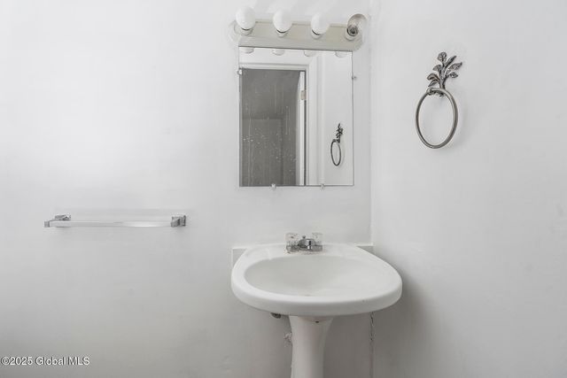 98 Mount Hope Drive, Albany, NY 12202