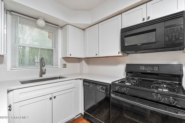 98 Mount Hope Drive, Albany, NY 12202