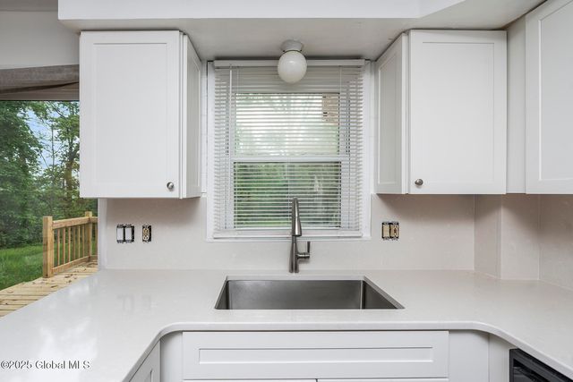 98 Mount Hope Drive, Albany, NY 12202