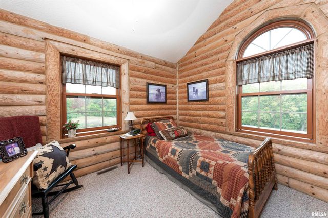 1066 County Road 1150 N Road, Henry, IL 61537