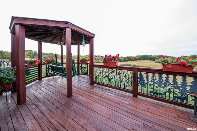 1066 County Road 1150 N Road, Henry, IL 61537