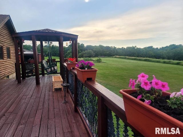 1066 County Road 1150 N Road, Henry, IL 61537