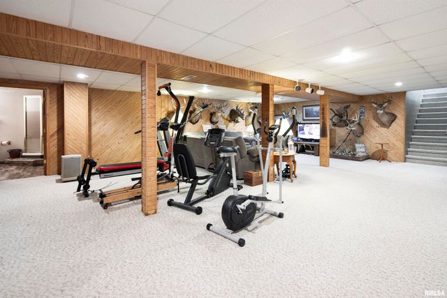 1066 County Road 1150 N Road, Henry, IL 61537