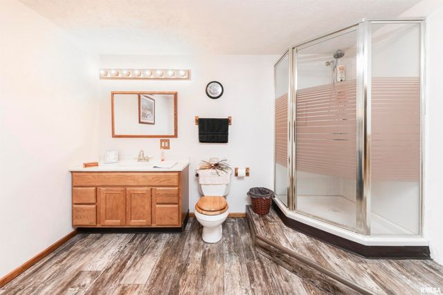 1066 County Road 1150 N Road, Henry, IL 61537