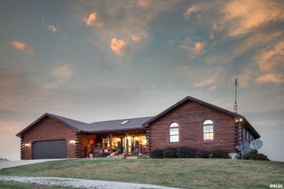 1066 County Road 1150 N Road, Henry, IL 61537