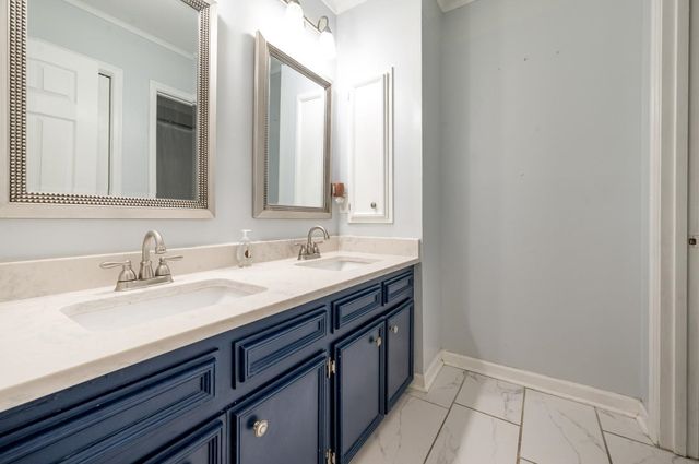 204 Midland Dr, Houma, LA 70360