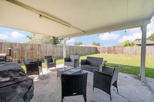204 Midland Dr, Houma, LA 70360