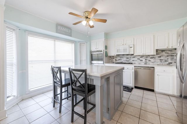 204 Midland Dr, Houma, LA 70360