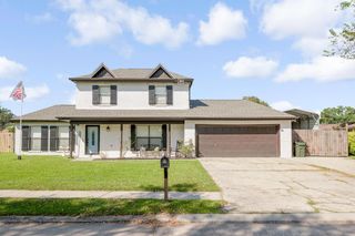 204 Midland Dr, Houma, LA 70360