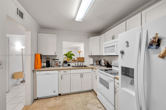 1020 Meridian Ave 715, Miami Beach, FL 33139