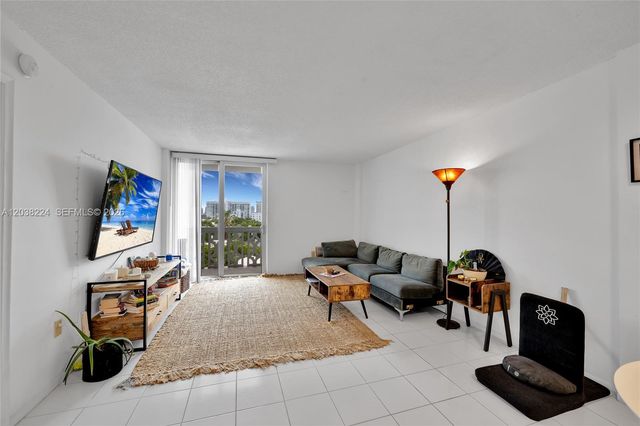 1020 Meridian Ave 715, Miami Beach, FL 33139