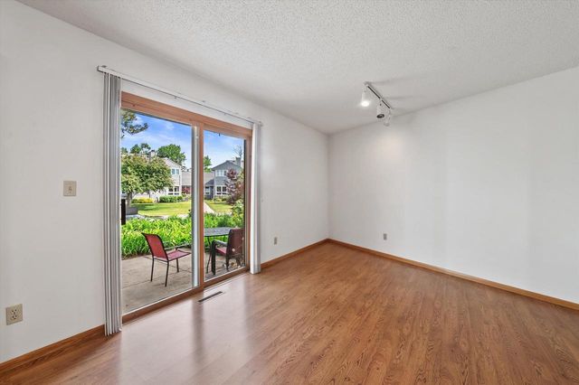 15661 W Ridge ROAD, New Berlin, WI 53151