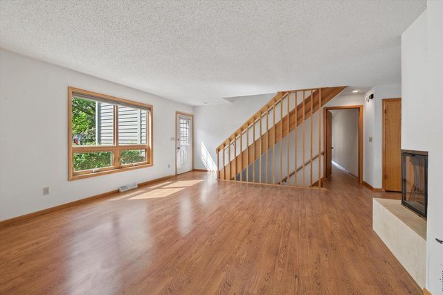 15661 W Ridge ROAD, New Berlin, WI 53151
