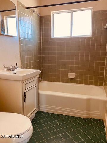 1924 SAINT JOHNS Drive, El Paso, TX 79903