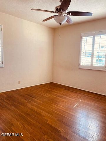 1924 SAINT JOHNS Drive, El Paso, TX 79903