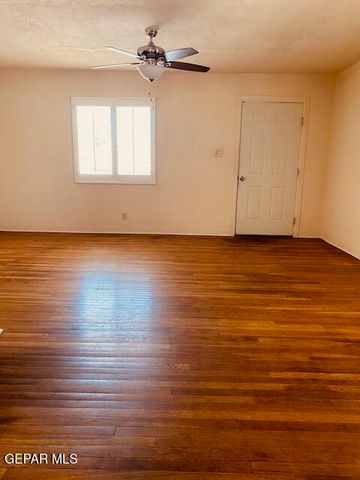 1924 SAINT JOHNS Drive, El Paso, TX 79903