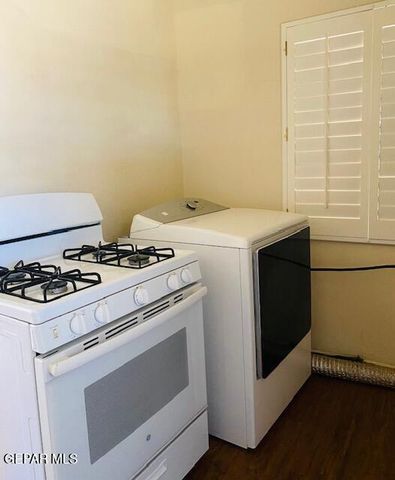 1924 SAINT JOHNS Drive, El Paso, TX 79903