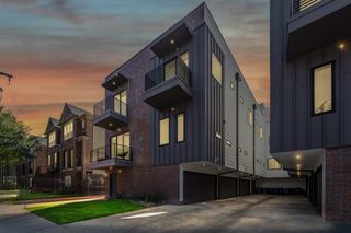 2450 N Garrett Avenue 10, Dallas, TX 75206
