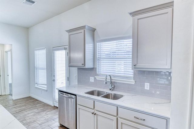 622 Red Cedar Way, Norman, OK 73069