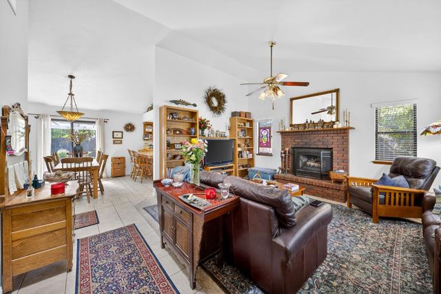 2216 Ellery Avenue, Clovis, CA 93611