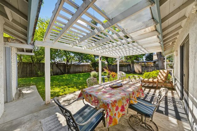 2216 Ellery Avenue, Clovis, CA 93611