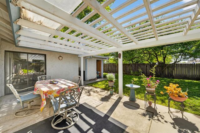 2216 Ellery Avenue, Clovis, CA 93611