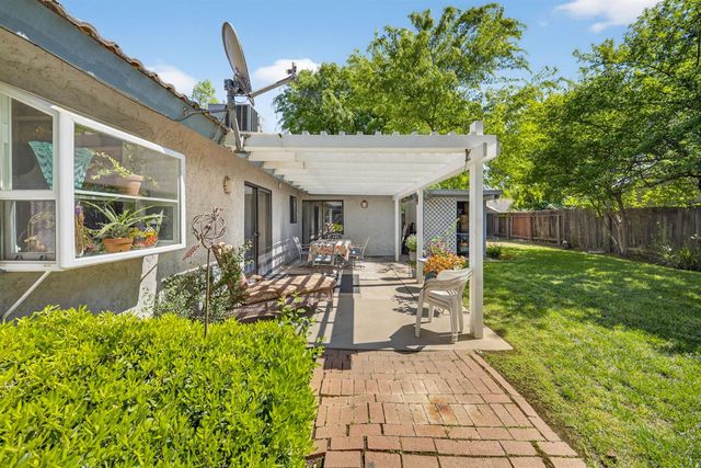 2216 Ellery Avenue, Clovis, CA 93611