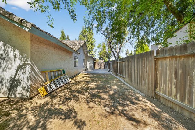 2216 Ellery Avenue, Clovis, CA 93611