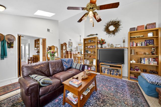 2216 Ellery Avenue, Clovis, CA 93611