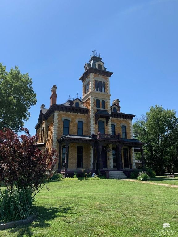 106 N Vine, Abilene, KS 67410