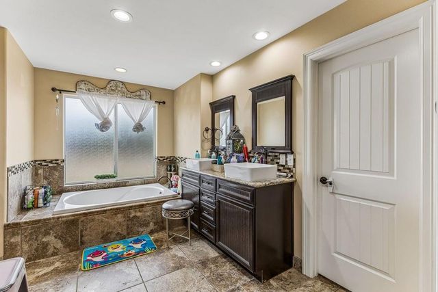 10111 Signal Hill RD, Austin, TX 78737