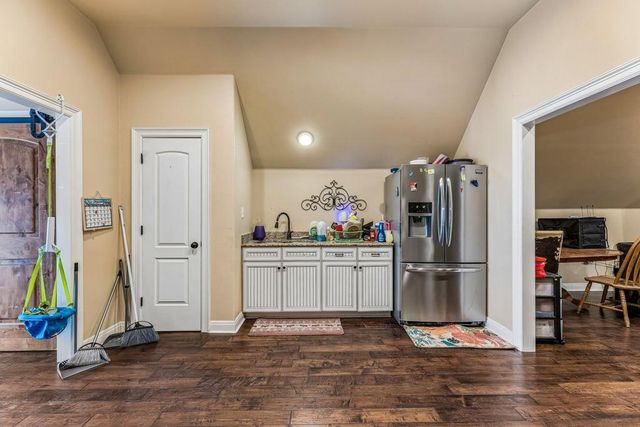 10111 Signal Hill RD, Austin, TX 78737