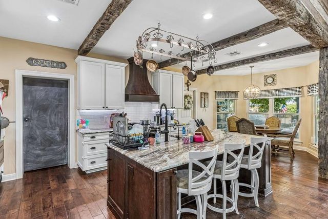 10111 Signal Hill RD, Austin, TX 78737