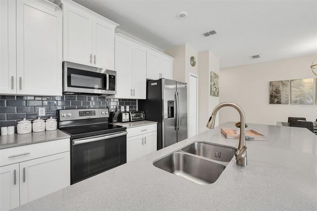 1571 PLUNKER DRIVE, Davenport, FL 33896
