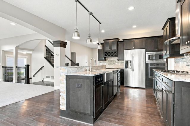 19317 Hilldale Avenue, Lakeville, MN 55044