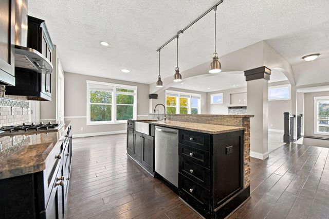 19317 Hilldale Avenue, Lakeville, MN 55044