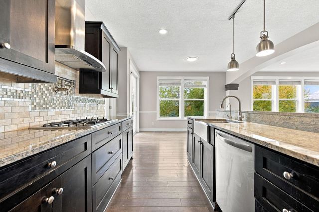 19317 Hilldale Avenue, Lakeville, MN 55044