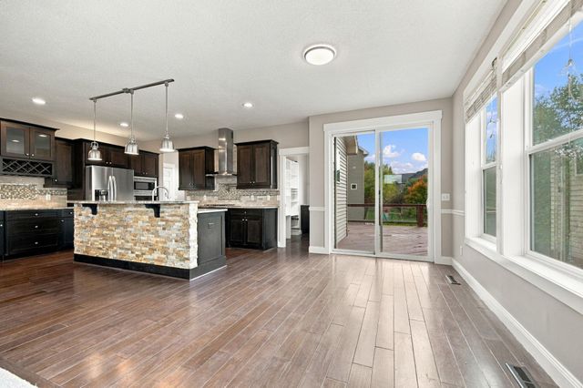 19317 Hilldale Avenue, Lakeville, MN 55044