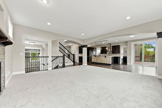 19317 Hilldale Avenue, Lakeville, MN 55044