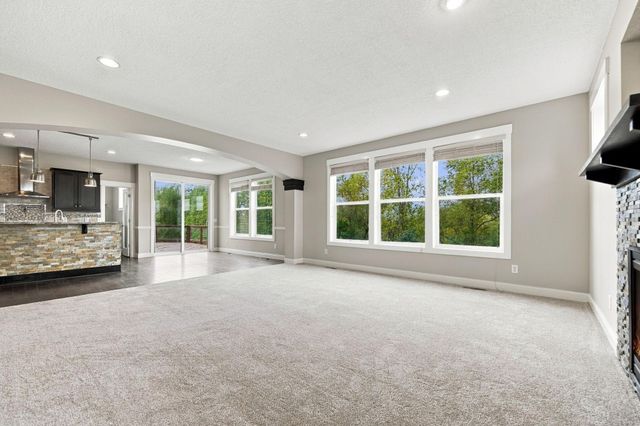 19317 Hilldale Avenue, Lakeville, MN 55044