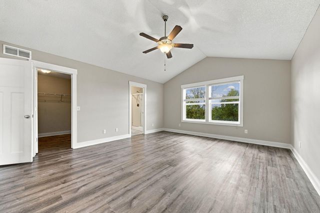 19317 Hilldale Avenue, Lakeville, MN 55044