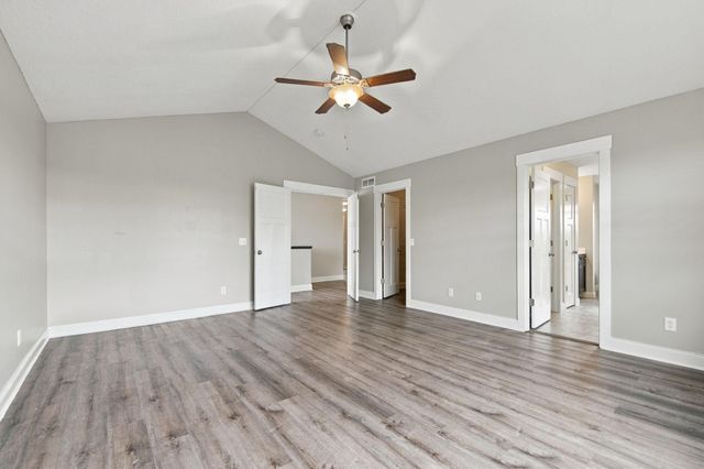 19317 Hilldale Avenue, Lakeville, MN 55044