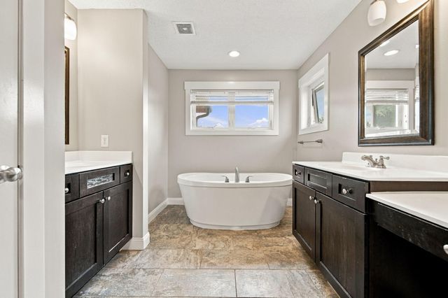 19317 Hilldale Avenue, Lakeville, MN 55044